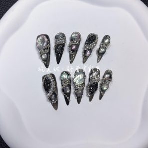 Pure handmade nail black and red nail patch high-end full-size nail patch [50# hell crystal]